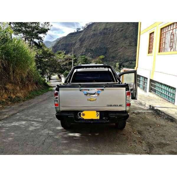 Barra Antivuelco O Roll Bar Negro Para Camioneta Chevrolet Luv Dmax - FOXCOL Colombia