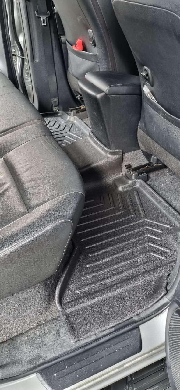 Tapete Termoformado Segunda Fila Todoparts Toyota Hilux 2017 A 2026