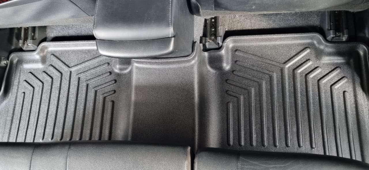 Tapete Termoformado Segunda Fila Todoparts Toyota Hilux 2017 A 2026