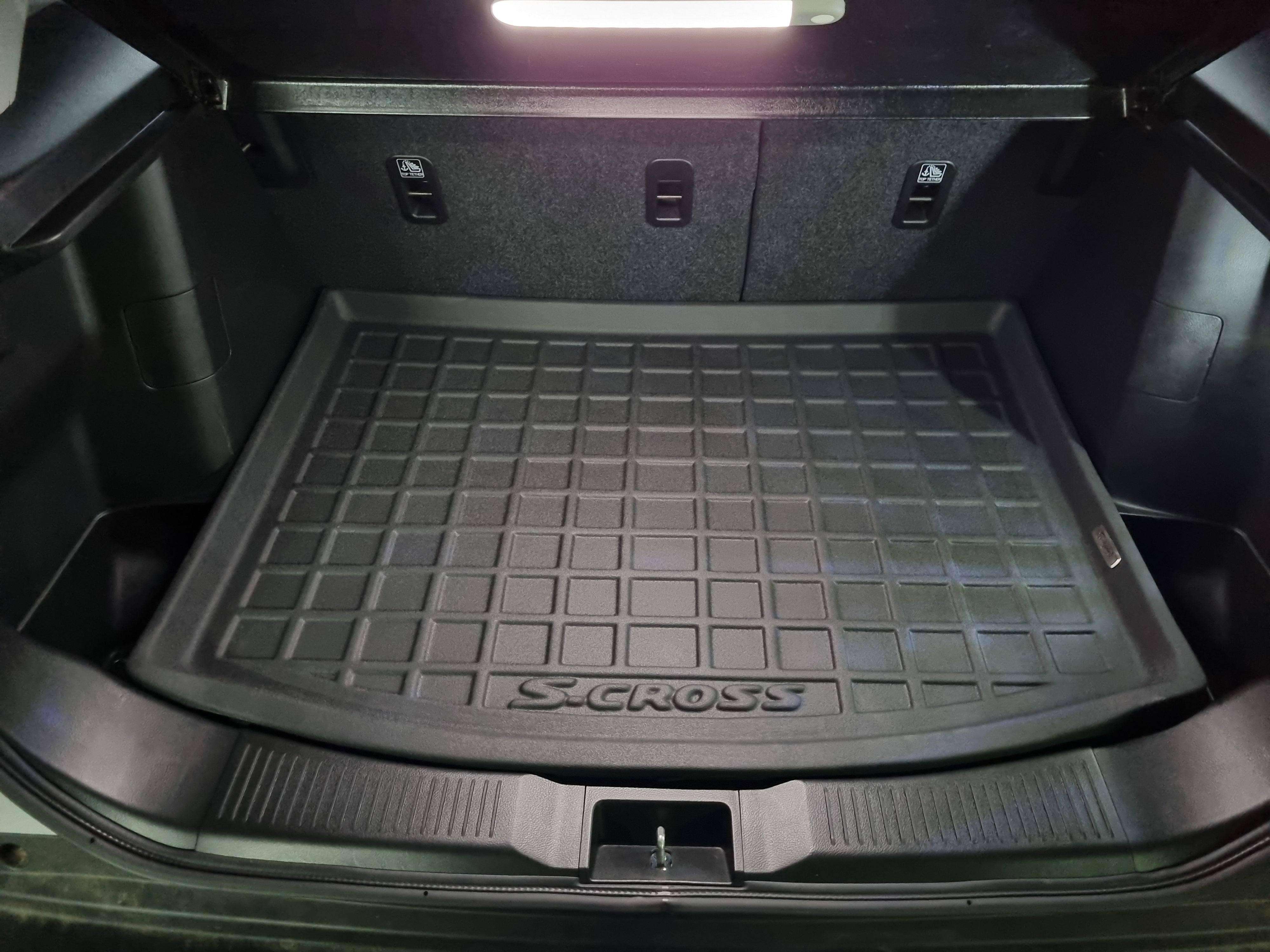 Tapete Termoformado Todoparts Mate Baúl Suzuki S-cross 2023 A 2024 - FOXCOL Colombia