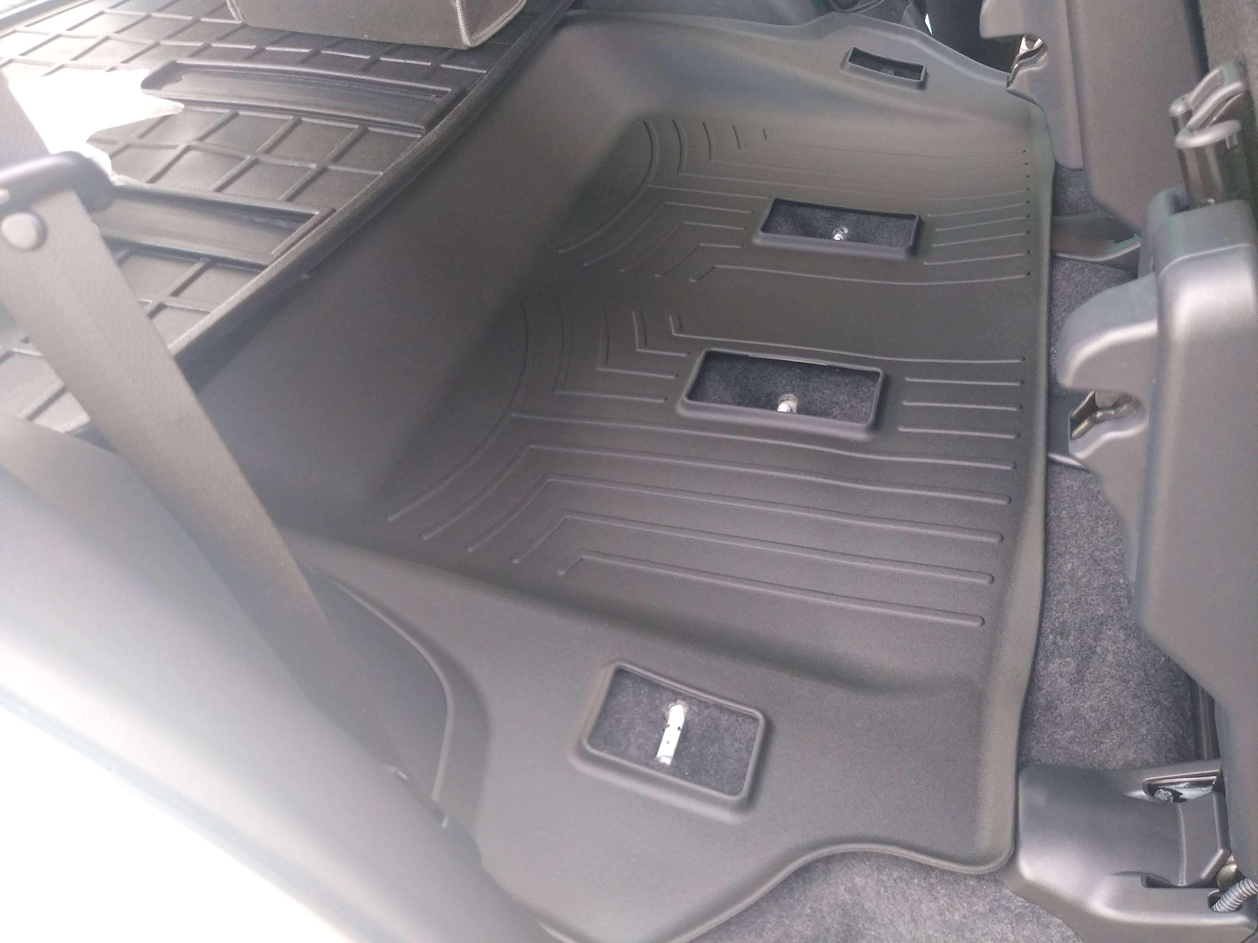 Tapete Termoformado Todoparts Mate Tercera Fila Toyota Fortuner 2006 A 2016 - FOXCOL Colombia